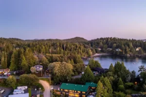 Tofino Hostel / Whalers Guesthouse