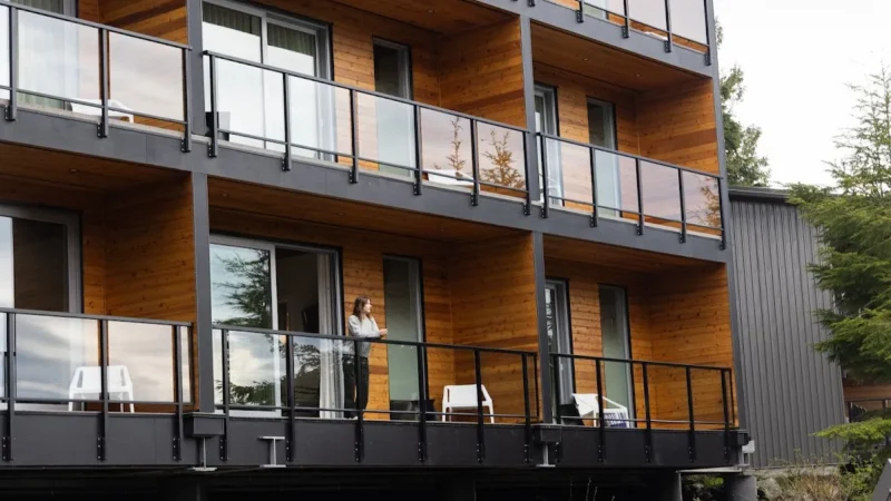 Duffin Cove Oceanfront Lodging