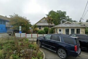 Village Gallery Art & Gifts