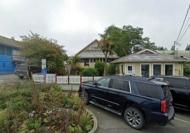 Village Gallery Art & Gifts